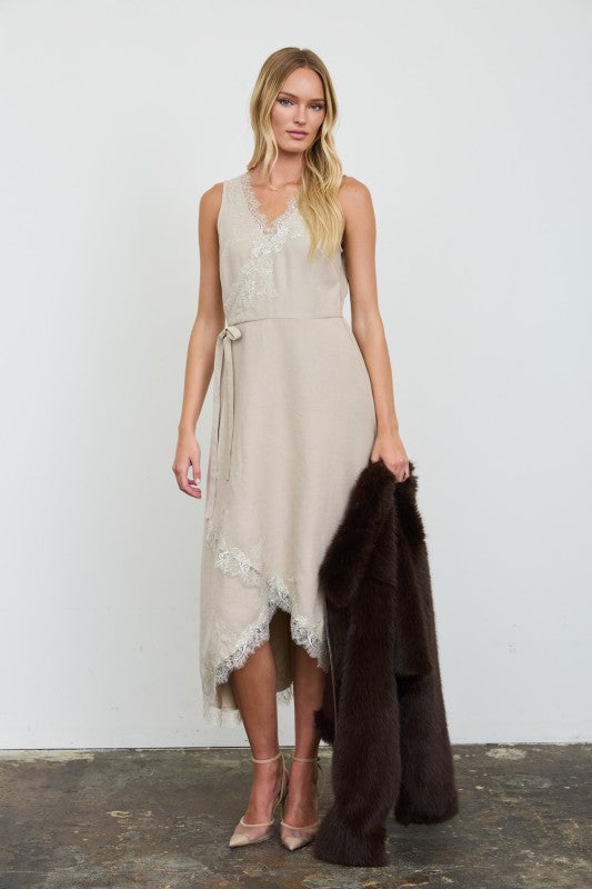 LACE TRIM V NECK TIE WAIST SURPLICE
MIDI DRESS