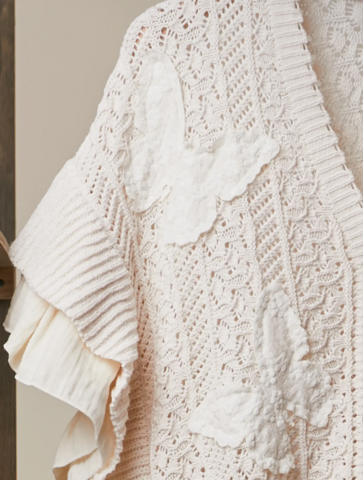Butterfly Patch Ruffle Sleeve Lace
Knit Cardigan