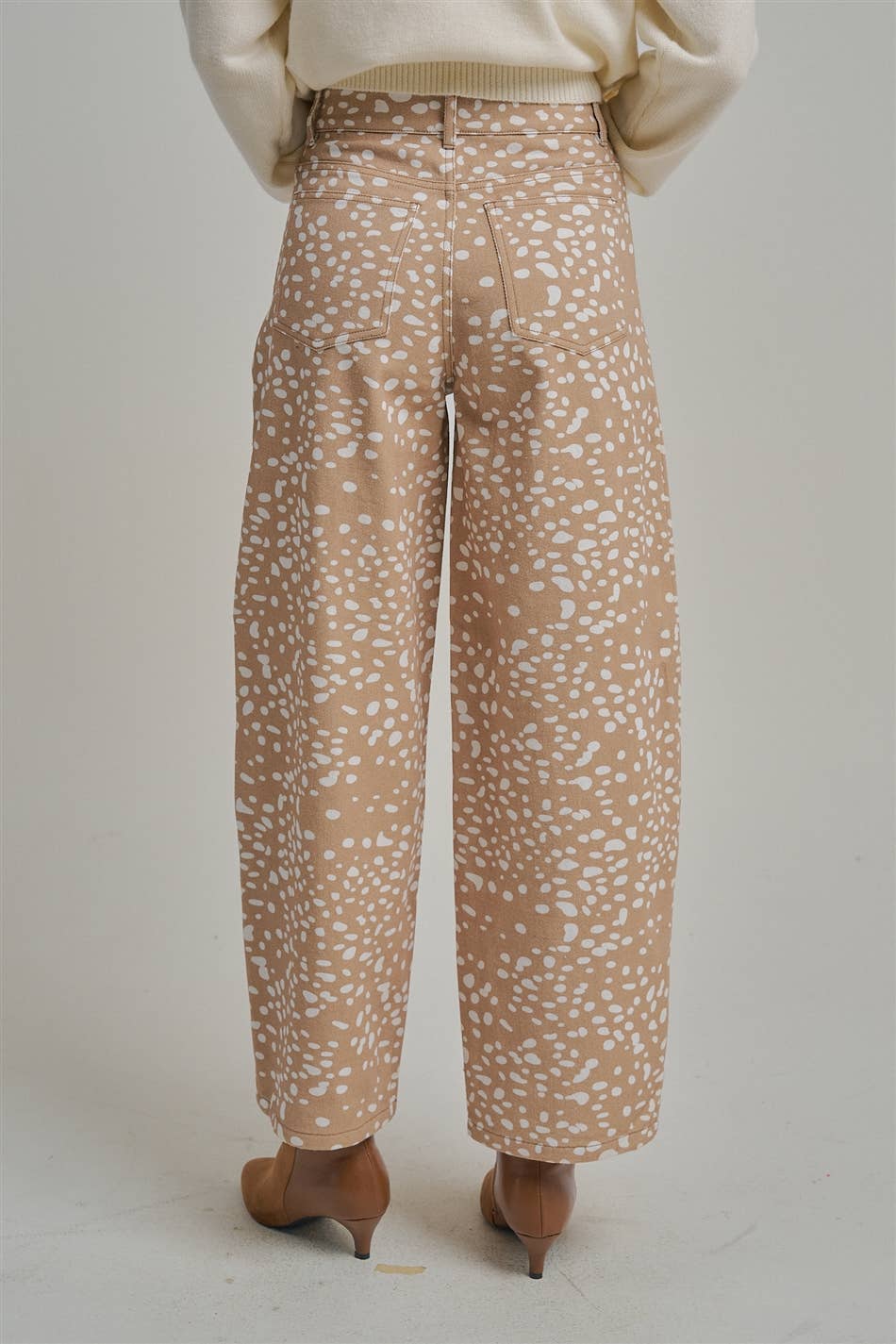 HIGH RISE DEER PRINT BARREL SHAPED WIDE LEG PANTS