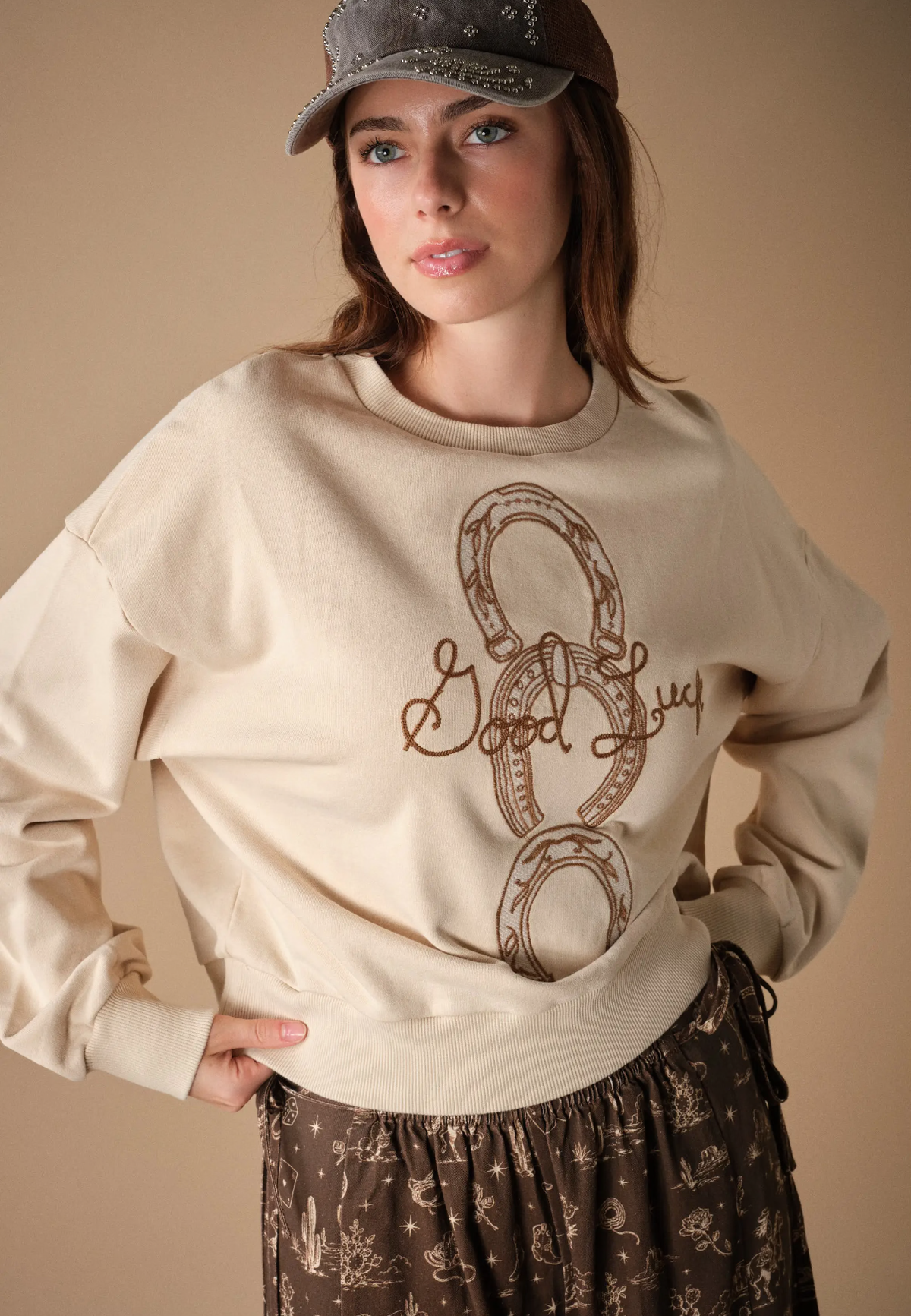 Western Horseshoe Mineral
Wash Sweatshirt