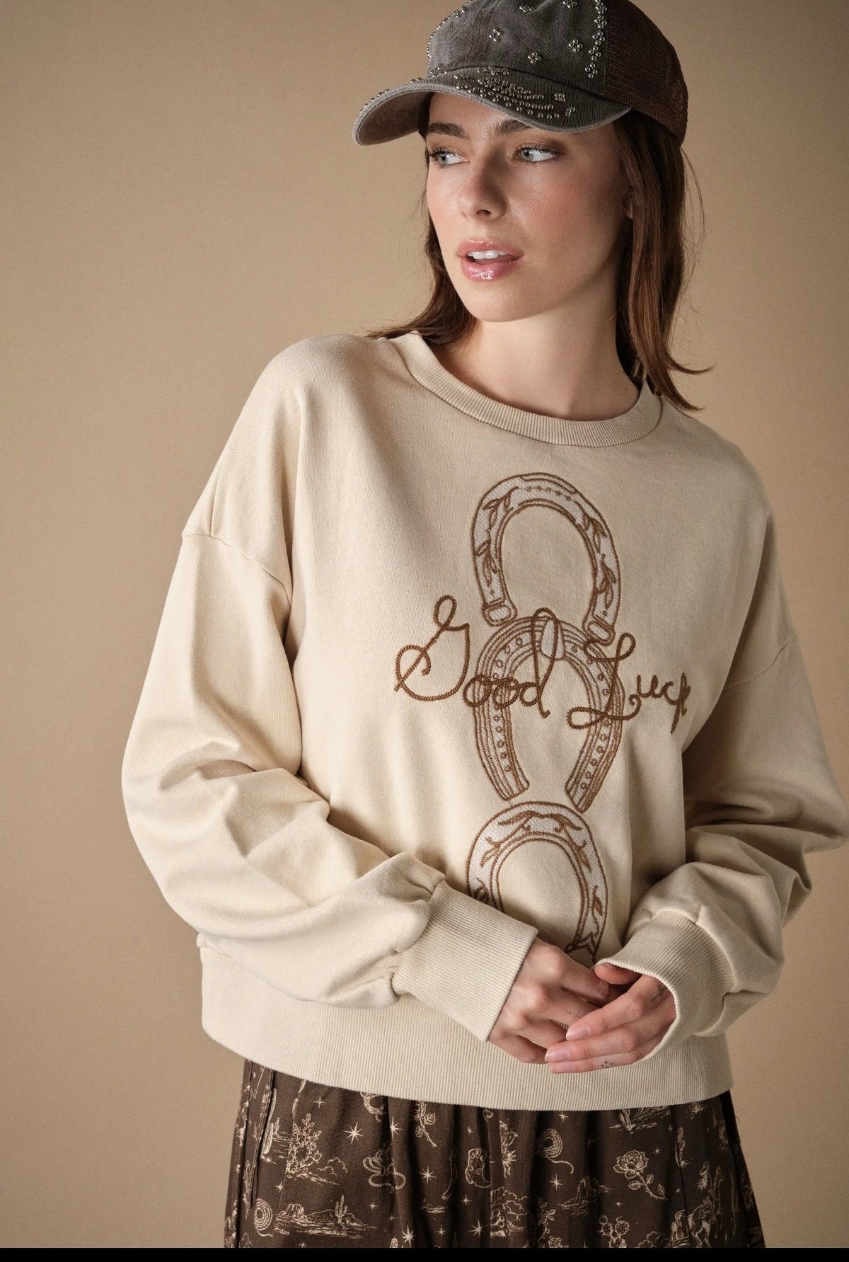 Western Horseshoe Mineral
Wash Sweatshirt