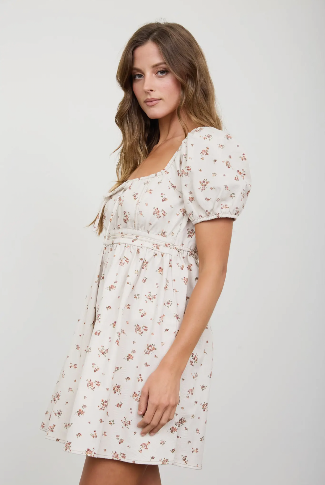Ditsy Floral Puff Sleeve Square Neck
Mini Dress 100% Cotton