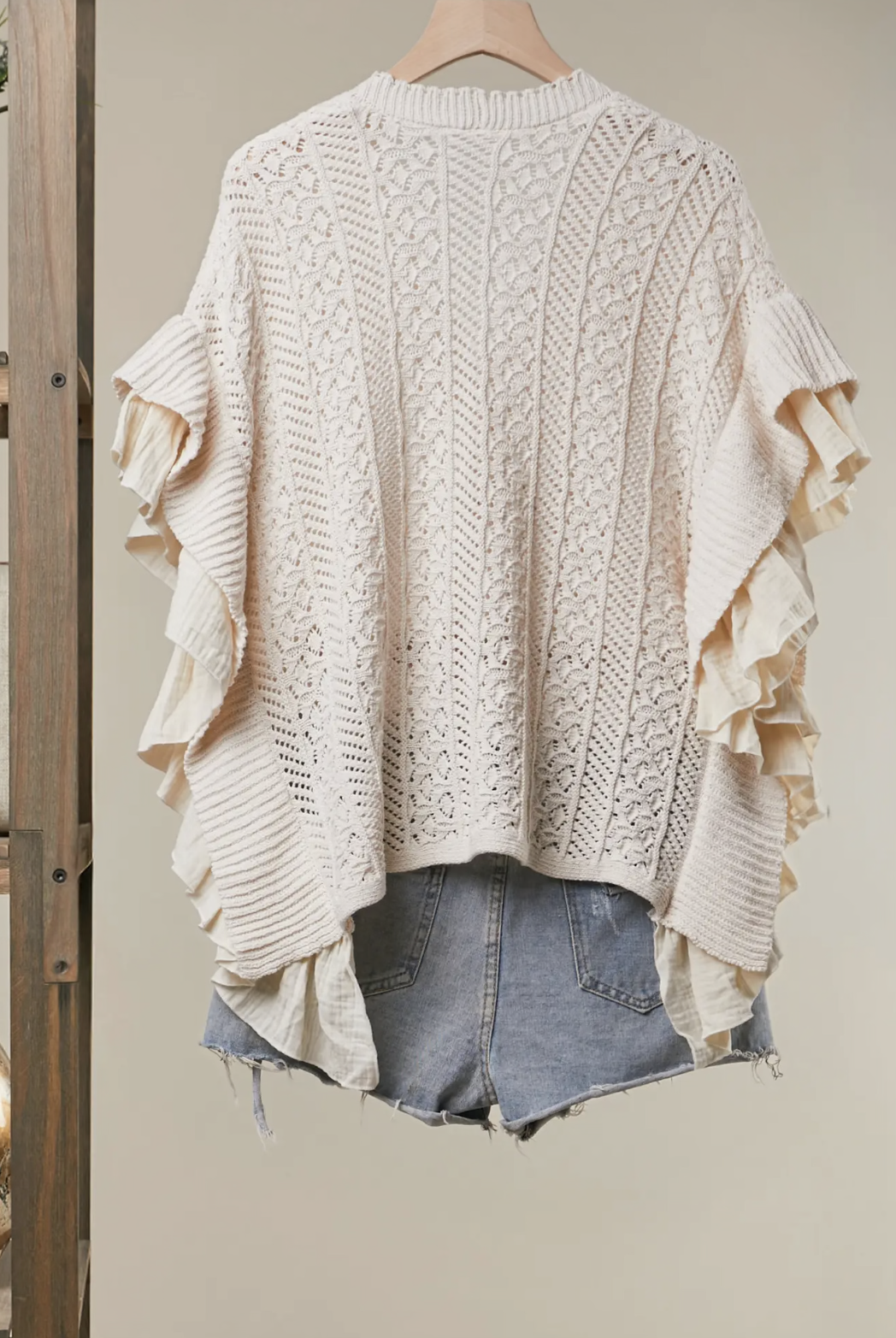 Butterfly Patch Ruffle Sleeve Lace
Knit Cardigan