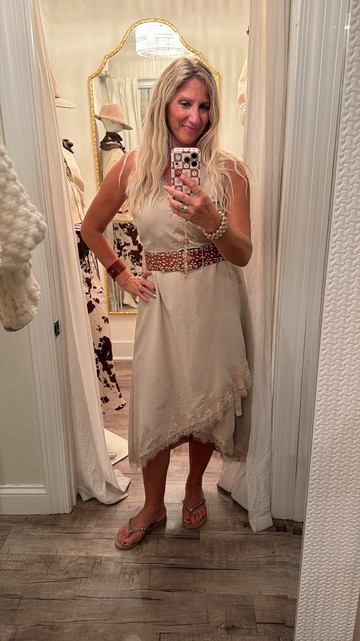 LACE TRIM V NECK TIE WAIST SURPLICE
MIDI DRESS