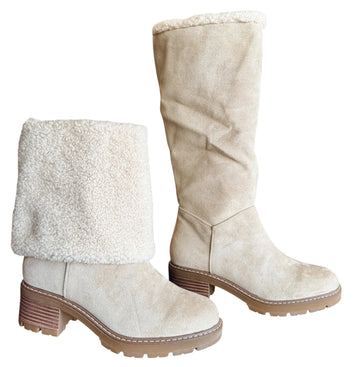 Adjustable Sherpa boots