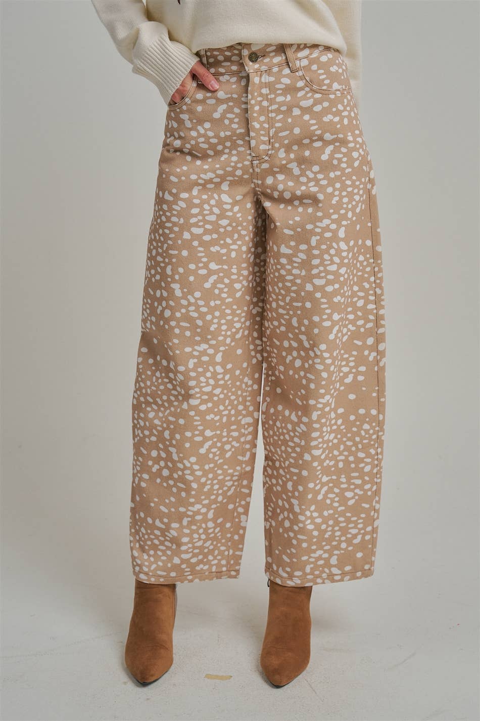 HIGH RISE DEER PRINT BARREL SHAPED WIDE LEG PANTS